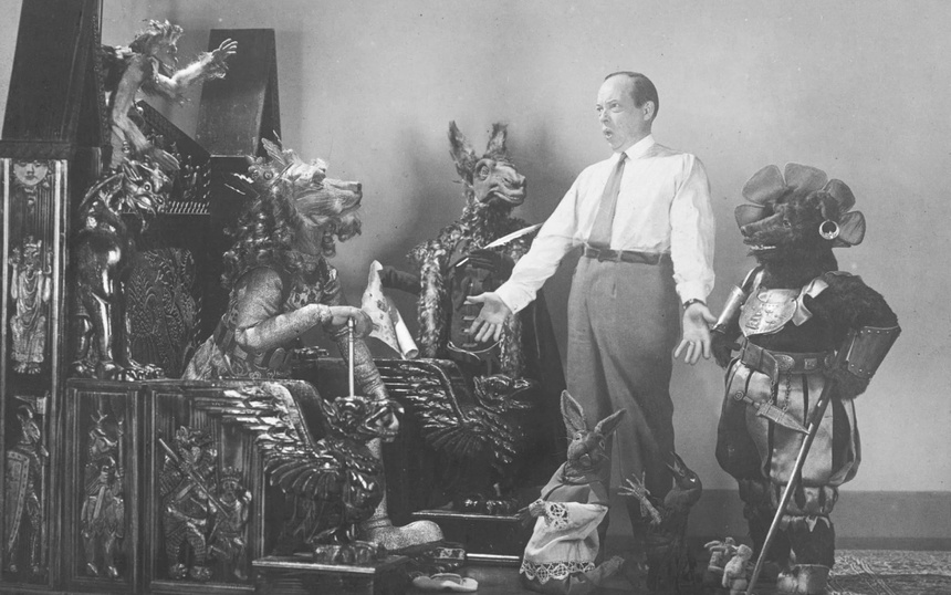 Reżyser filmowy Władysław Starewicz na planie filmu "Opowieść o lisie" ("Le roman de Renart") / 1930