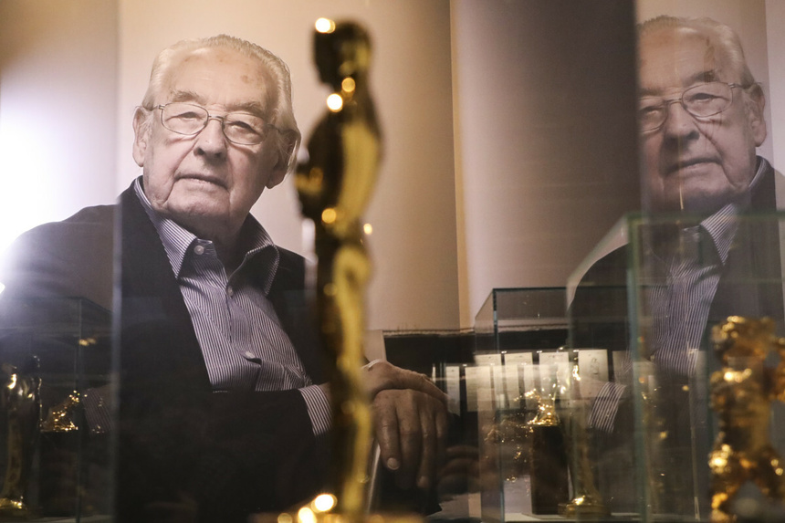 EN_01371261_0034